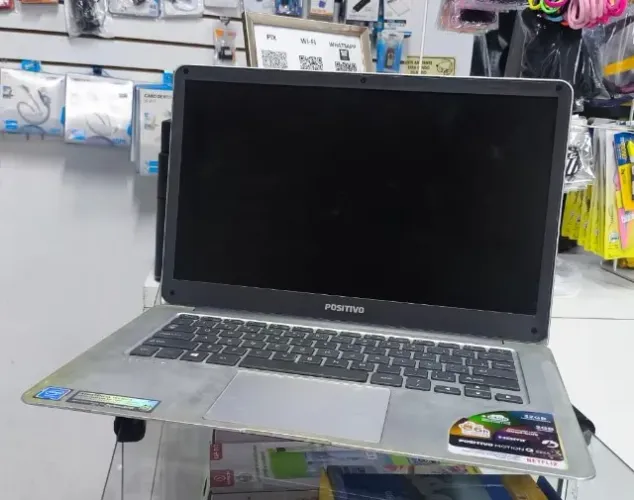 Notebook Positivo Motion Q232A - Com Defeito no Teclado | Ideal para Retirada de Peças