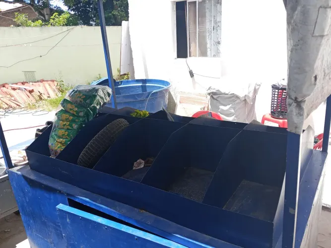 Expositor de frutas e verduras móvel 