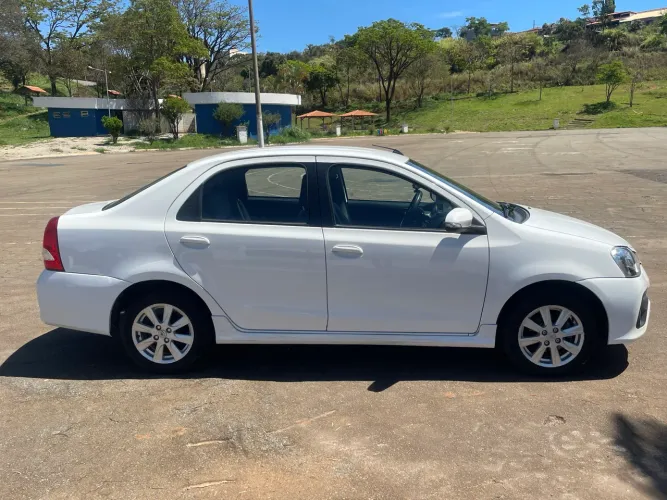 Toyota Etios XLS Sedan 1.5 Flex 16V 4P Aut. 2018