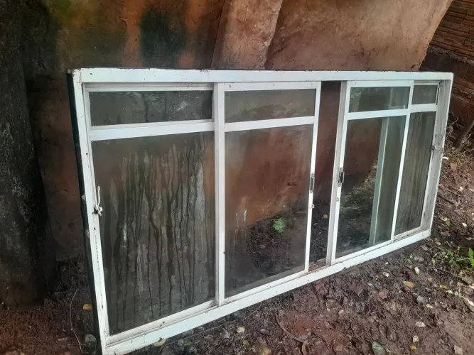Janela de aluminio