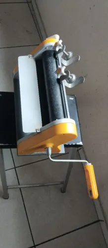 MÁQUINA P MASSAS EM GERAL 