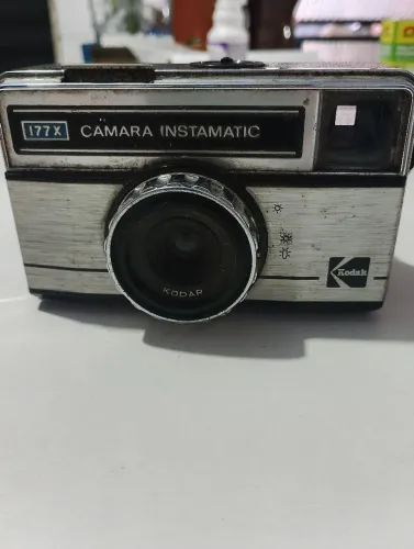 Vendo máquina fotográfica antiga, para decoração ou coleção