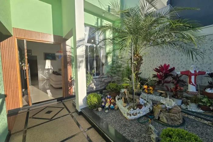 Casa Térrea à Venda no Condomínio Portal da Serra em Bragança Paulista!