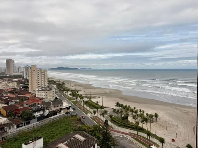 Apartamento de 2 quartos com vista mar no bairro do Maracanã em Praia Grande