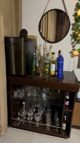 Barzinho madeira maciça