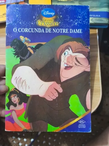 Livrinho ilustrado o corcunda de Notre Dame