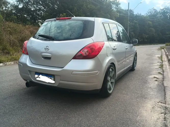 Nissan Tiida S 1.8/1.8 Flex 16V Mec. 2011