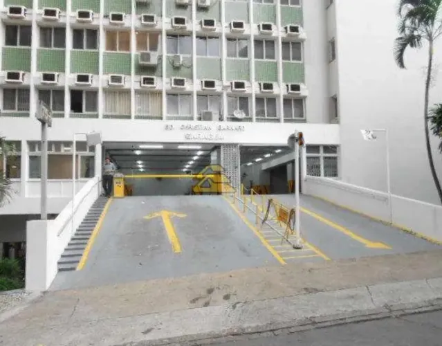 ? Oportunidade no Centro! Vaga no Ed. Christian Barnard - Senador Dantas, 75