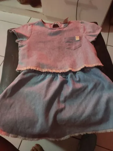 Conjunto saia e blusa infantil jeans claro
