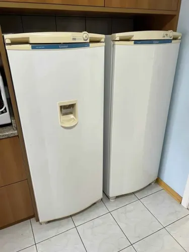 ?Par Consul: Geladeira + Freezer Vertical - Brancos
