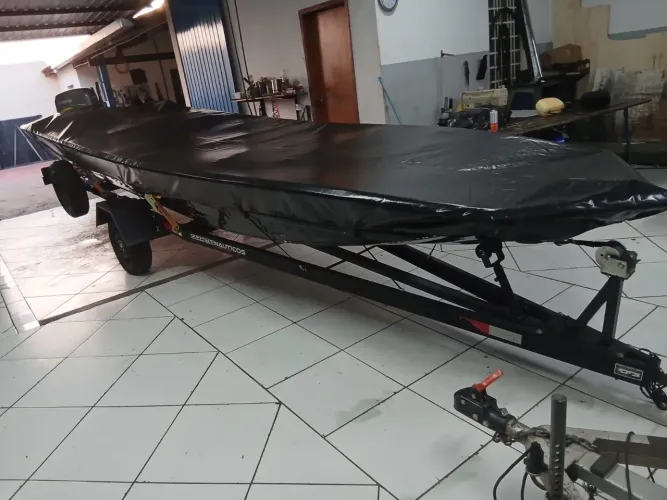 Barco calaça bass 600