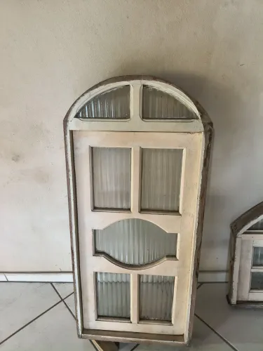 Três báscula