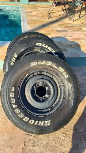 Pneus 265/70/16 para pick-up. 