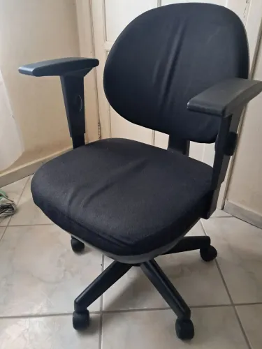 Cadeira de escritório usado