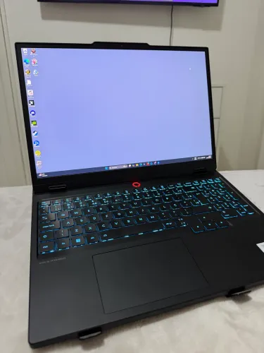 Lenovo Legion 5i - Ultra 7 - 16gb ram - 2tb ssd - RTX5060
