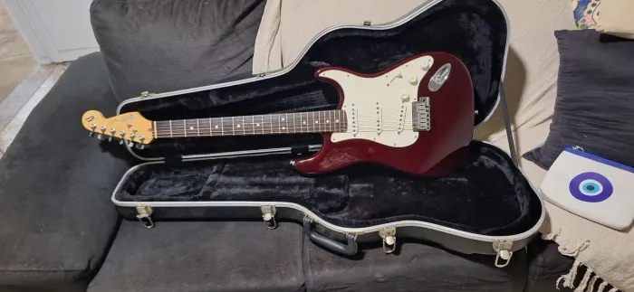 Guitarra Fender série 40 anos