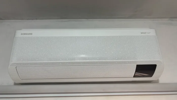 Ar-condicionado Samsung Split Inverter WindFree 12.000 BTUs - Impecável