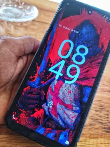 OUKITEL WP19 ( INDESTRUTÍVEL )
