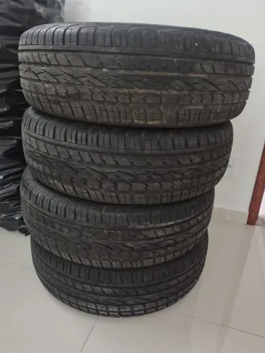 Pneus 235/60 R18
