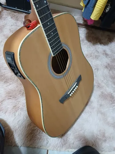 O Tagima E-20 Folk troco por clarinete