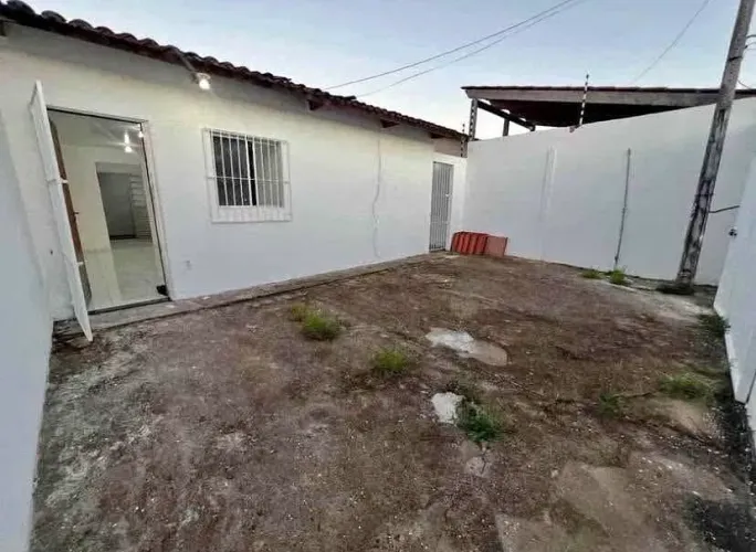 AM-vende-se casa em linhares