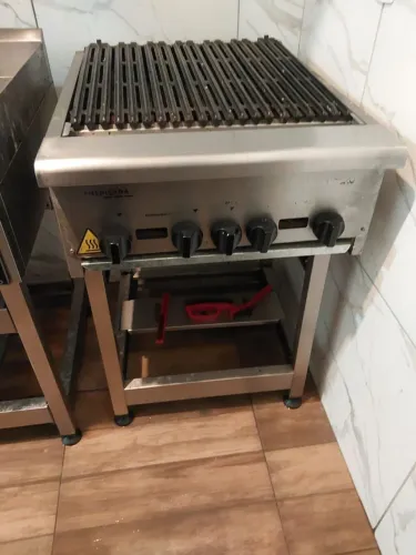 Broiler Venâncio 60cm + Cavalete