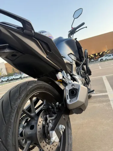 CB 300 - 2025