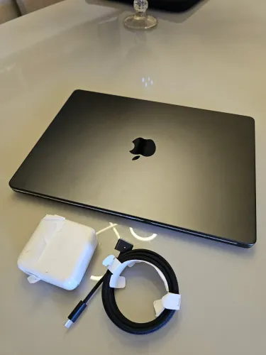 Macbook PRO M4 - 24GB/512SSD - Novo