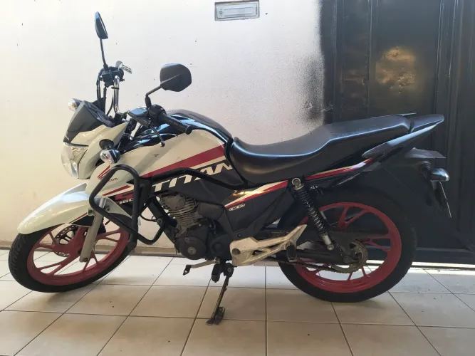 Vende-se Titan CG 160 Edição Especial