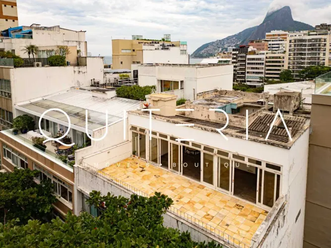 Cobertura linear à venda Ipanema quadra da praia 4 quartos com suíte e 2 vagas