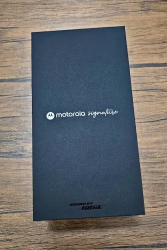 Motorola Signature 5G 512GB 12GB 50MP Sony Lytia 100x, AMOLED, Verde Oliva - Novo Lacrado