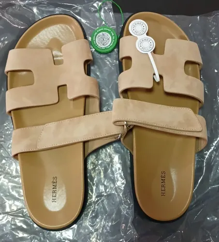 Chinelo Hermes paris