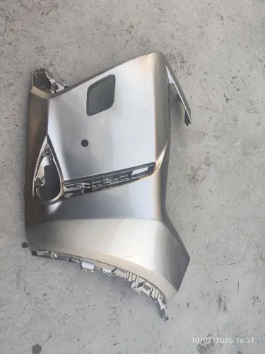 Parachoque dianteiro esquerdo Lexus UX250h