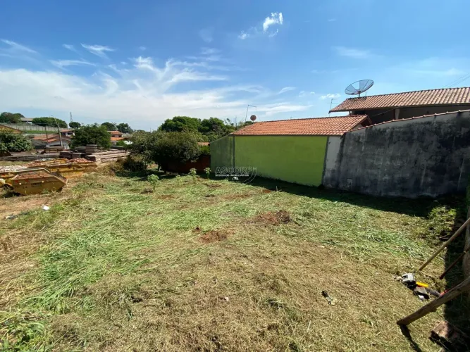 Terreno à venda no bairro Nossa Senhora de Fátima, Piracicaba SP.