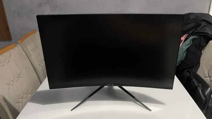 Monitor 27 polegadas curvo level