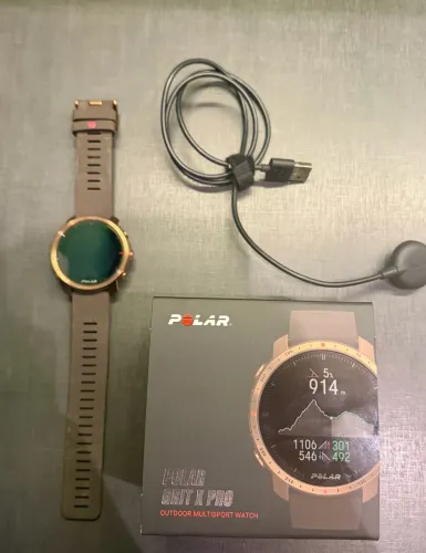 Relógio Polar Grit X Pro dourado