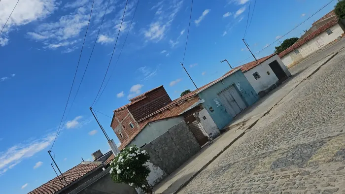 Casa com ponto comercial 