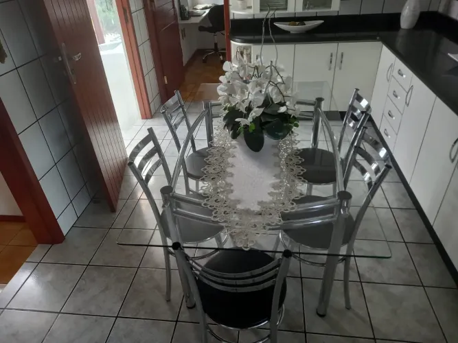 Mesa cozinha com 6 cadeiras