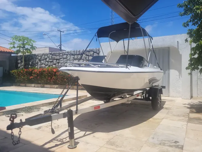 Lancha 12pes - motor 2t - 25HP