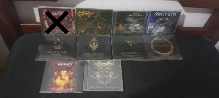 CDs zerados de Metal.
