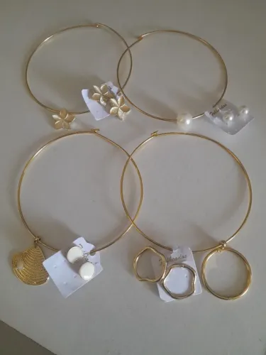 Conjunto de colar com brinco bijoux