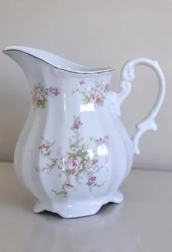 Jarra de porcelana