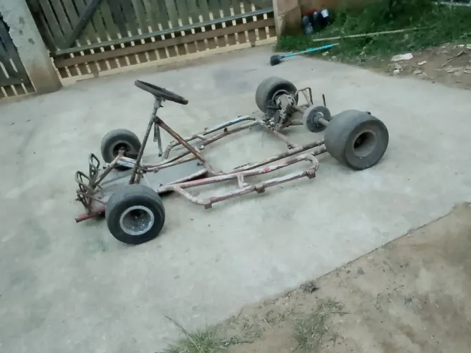 Vendo ou troco kart sem motor