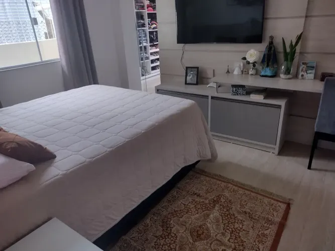 Imóvel para venda possui 209 metros quadrados com 4 quartos em Carvoeira - Florianópolis -