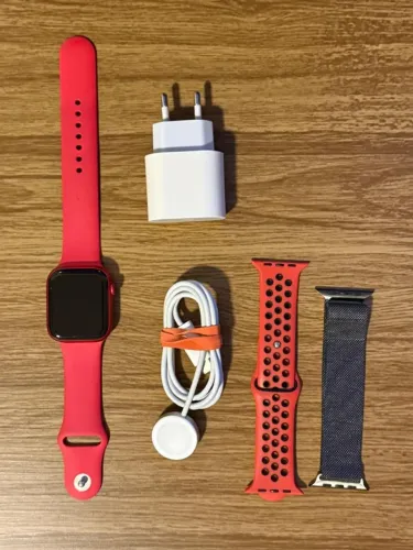 Apple Watch Series 8 GPS + Cellular - RED, 45 mm