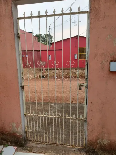 Vendo se 2 portões