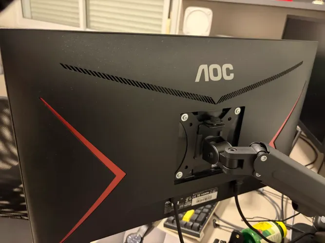 Monitor gamer AOC 144hz 1ms