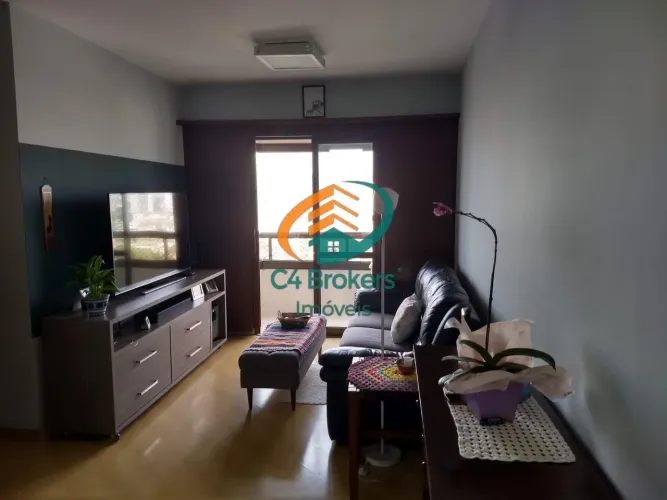 Apartamento em Vila Pedro Moreira - Guarulhos, SP