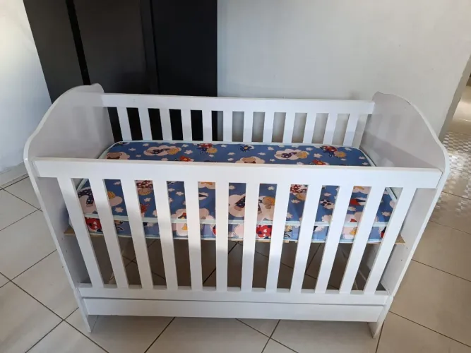 Berço nunca usado bem conservado 