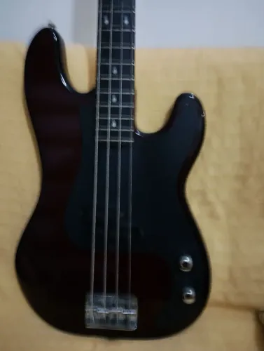 Baixo samick precision 